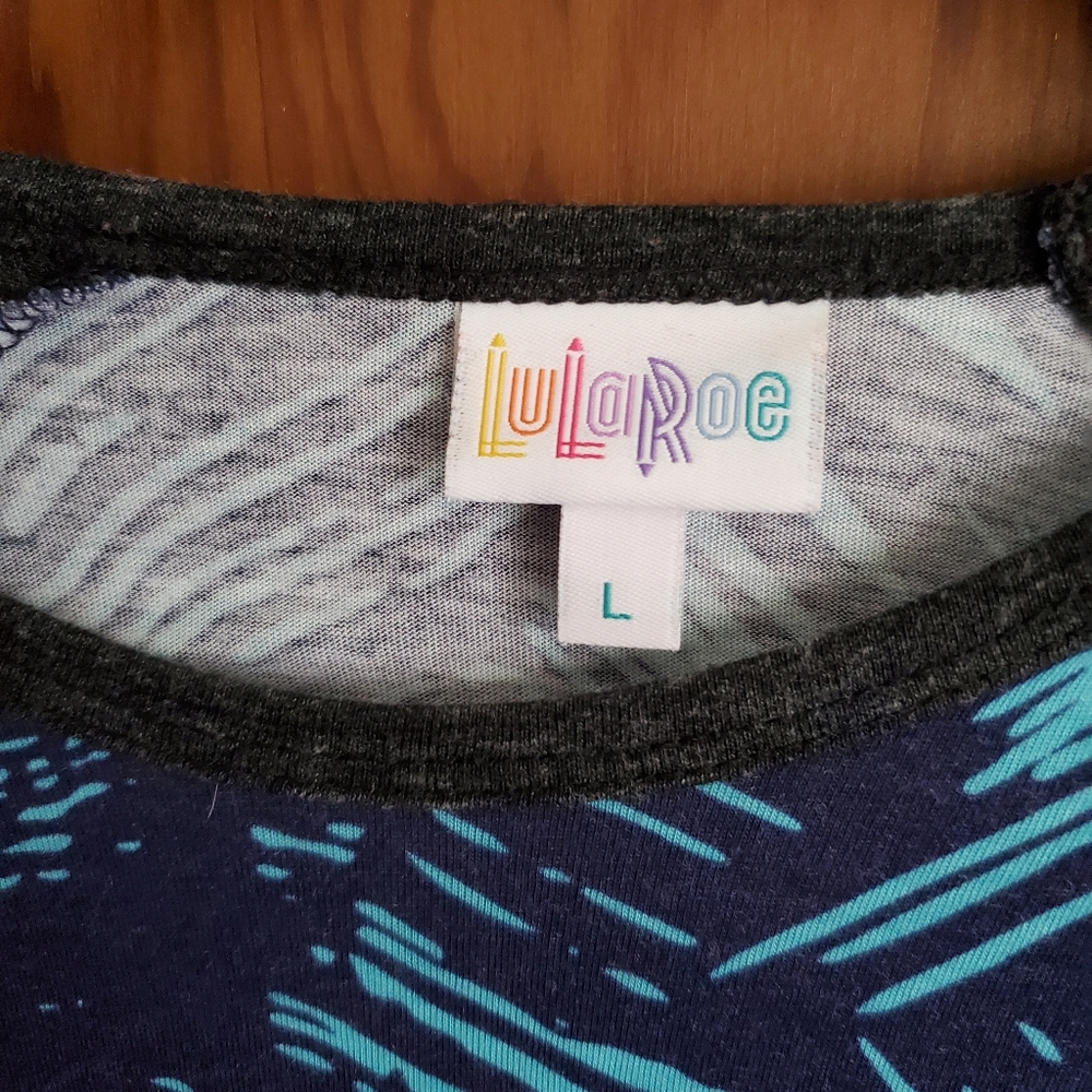 Lularoe Randy top - Picture 2 of 3